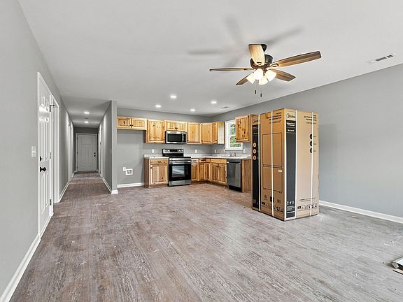 4th image of 105 N B St Lot 82