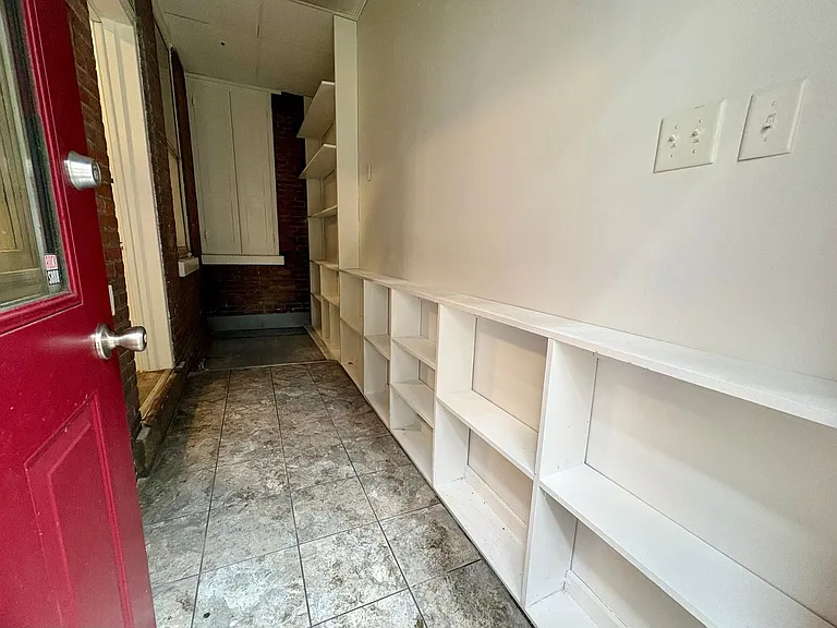 1111 Walnut Street — Photo 16