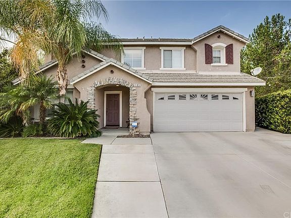 3rd image of 105 Juneberry Cir