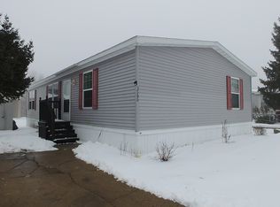 3866 Silver Birch #82, White Lake, MI