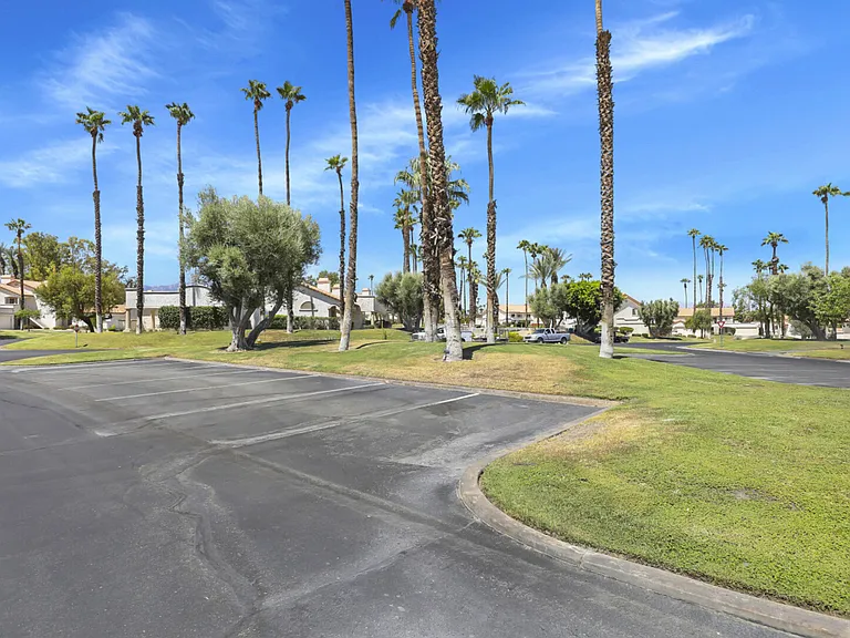 Desert Falls Dr E — Photo 35
