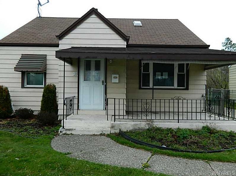 1st image of 31 Carol Dr