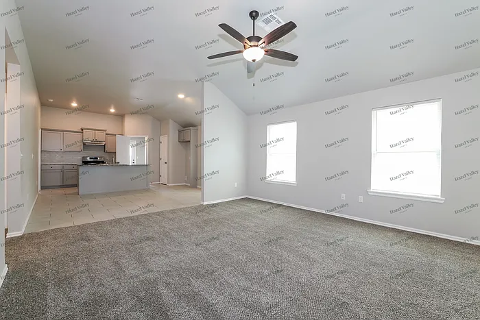 9117 SW 45th Ter — Photo 3