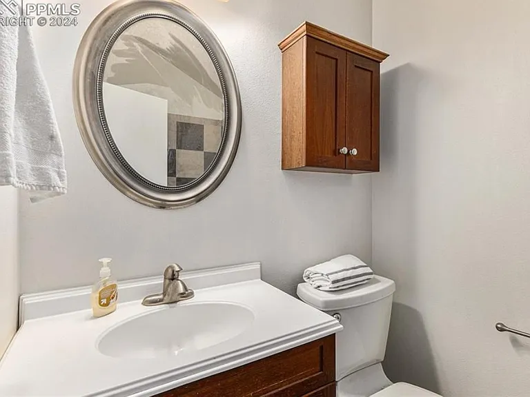 Overland Dr — Photo 13