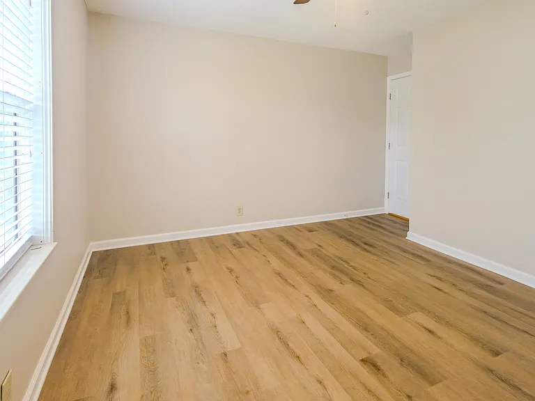843 Claybrook Ct — Photo 20
