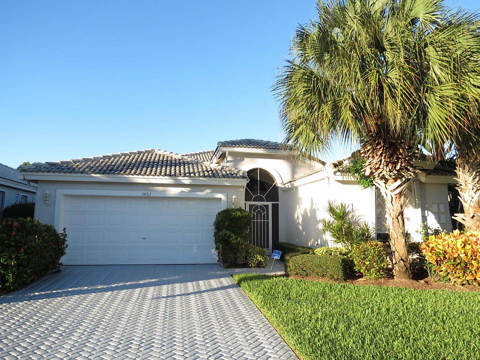 Home For Sale In Majestic Isles