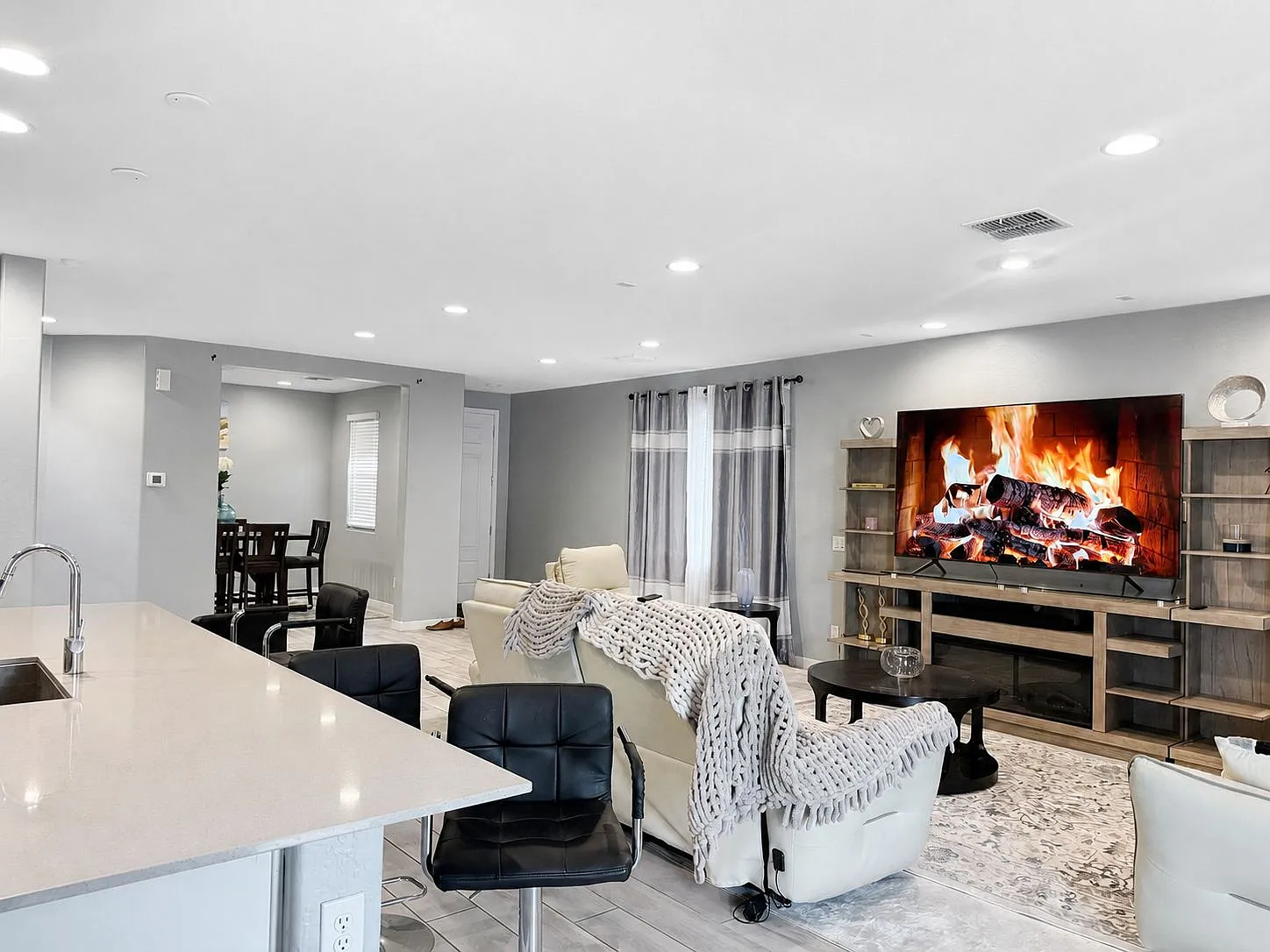 4 bed, 2579 sqft, $3,499 — Photo 1