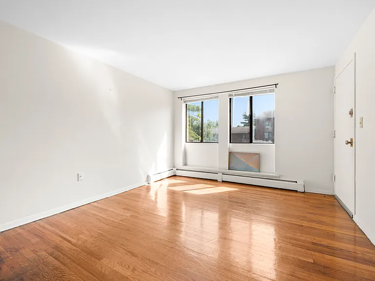 157 School St #6 — Photo 2