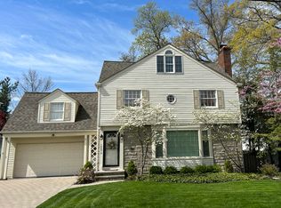 19475 Frazier Dr, Rocky River, OH 44116