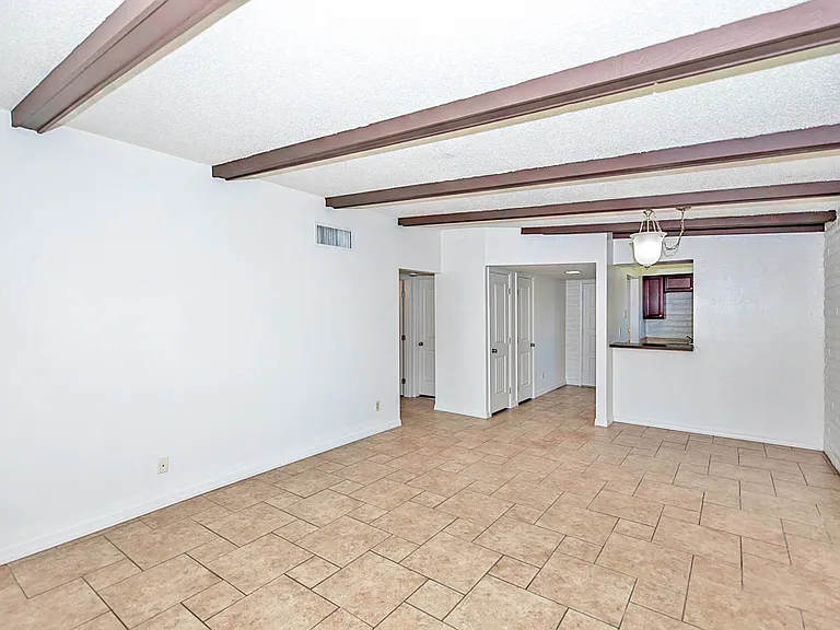 2864 S 1st Ave #1 — Photo 8