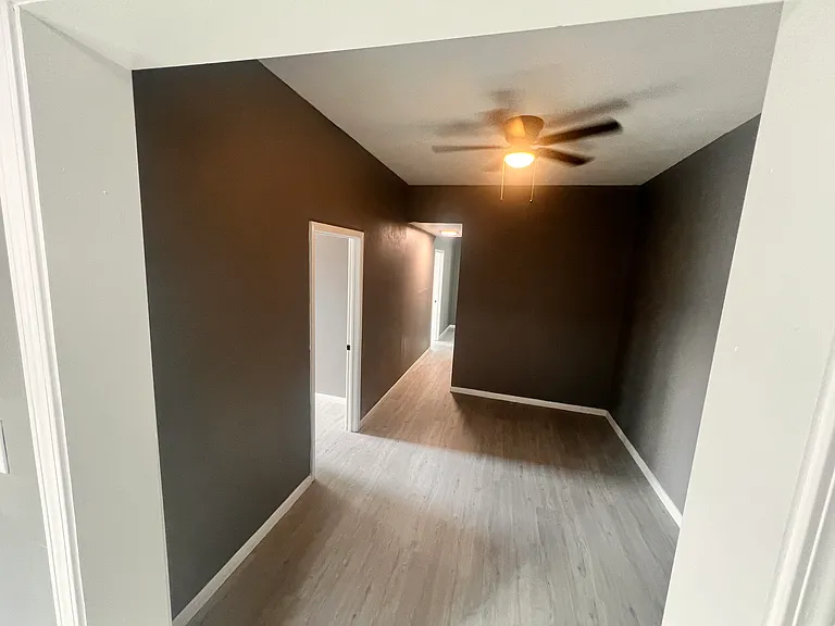 1012 Hancock Ave — Photo 5