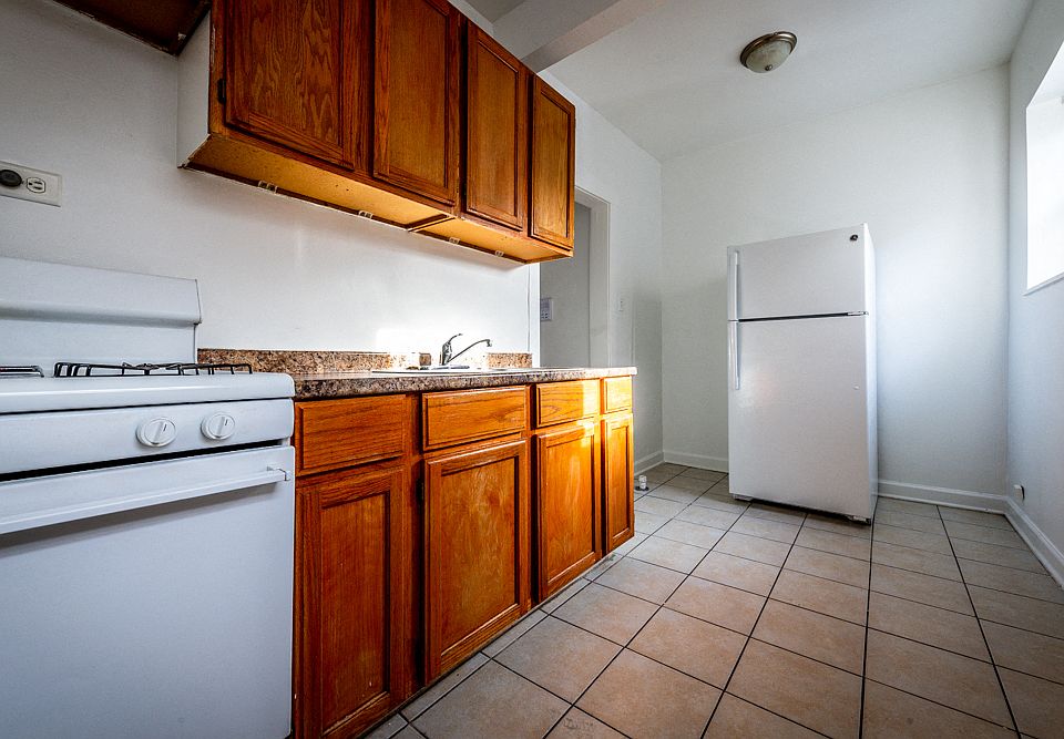 1st image of 7003 S Harper Ave #1513-2