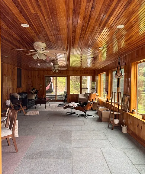 24 Loomba Dr — Photo 1