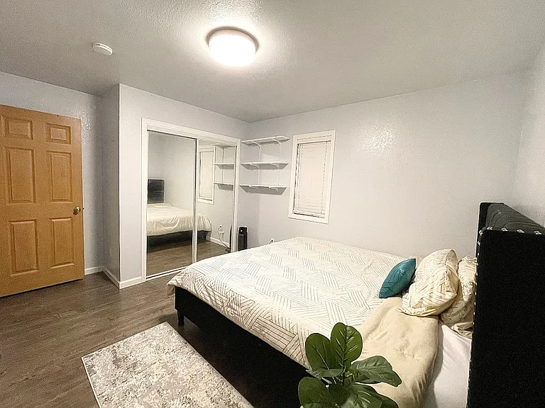 9246 Gee St — Photo 6
