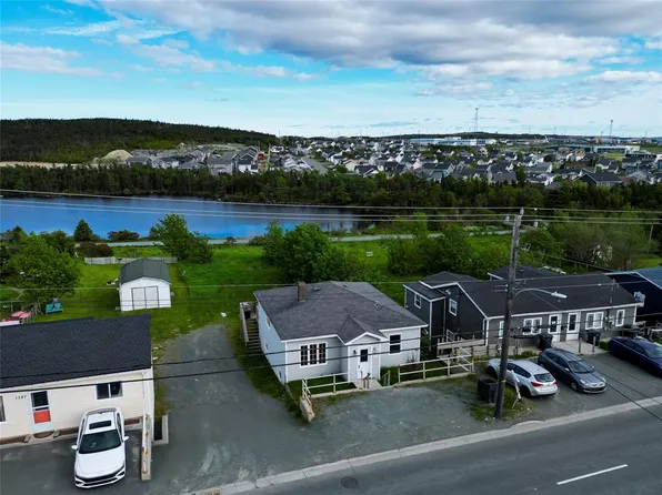 1589 Topsail Road, Paradise, NL A1L1V1