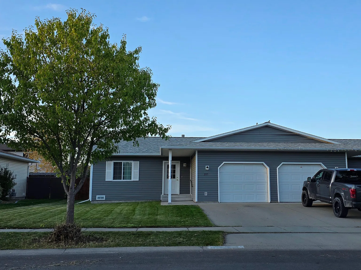 2 bed, 970 sqft, $1,750 — Photo 2