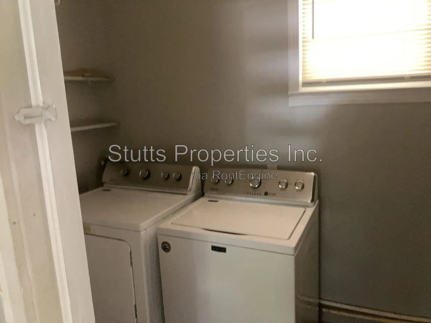 4 bed, 2.0 bath, 1900 sqft, $1,895 — Photo 2