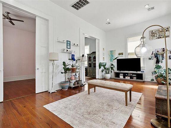 5th image of 3605 Constance St