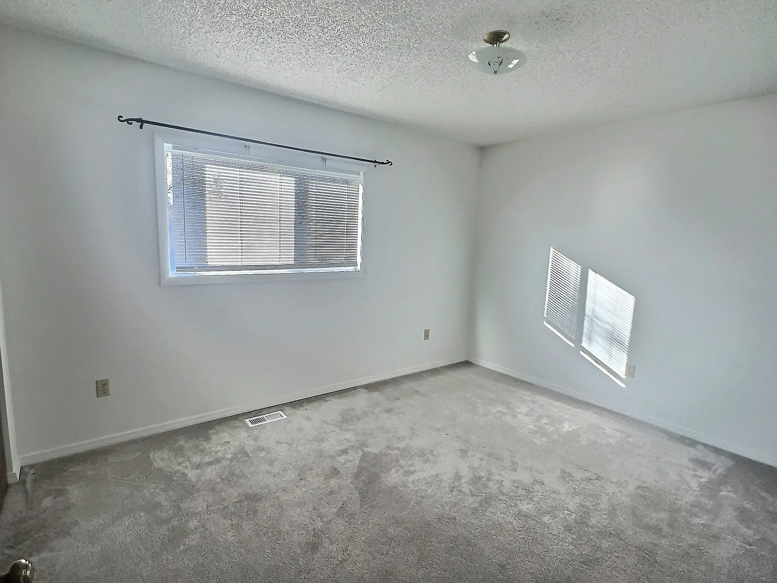 11801 Suncrest Dr — Photo 3