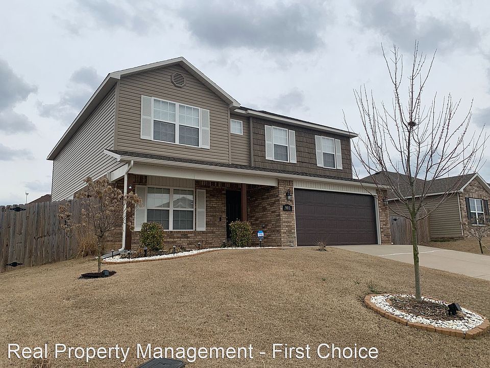 1st image of 903 SW Loudon Dr