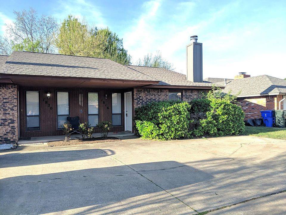 1st image of 1816 Hillcrest Dr