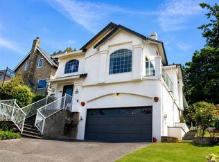 709 Luscombe Pl #2, Esquimalt, BC V9A7L6