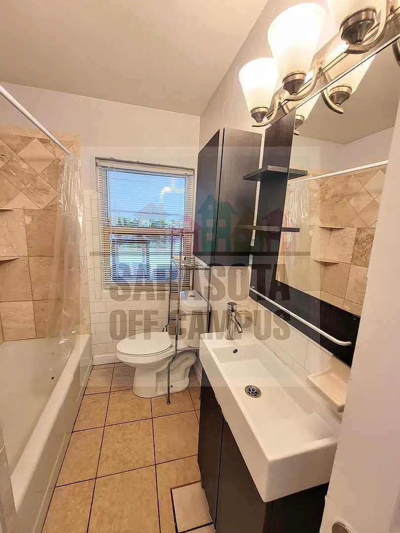 1148 Highland Ave — Photo 4