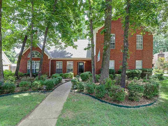 4th image of 6108 Shadyside Ln