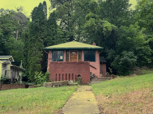 4852 Lanark Rd, Mound, MN 55364