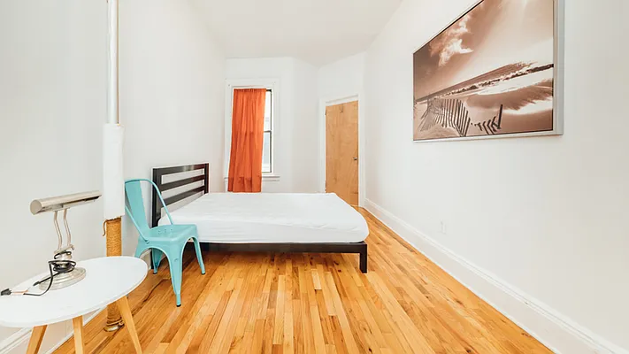 Rented by Nooklyn NYC LLC | media 18