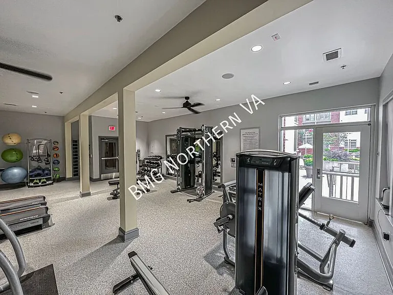 309 Holland Ln #105 — Photo 30