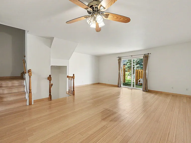 3422 Burbank Dr — Photo 4