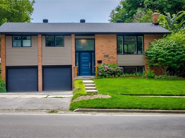 2128 Dunedin Rd, Oakville, ON L6J 5V3