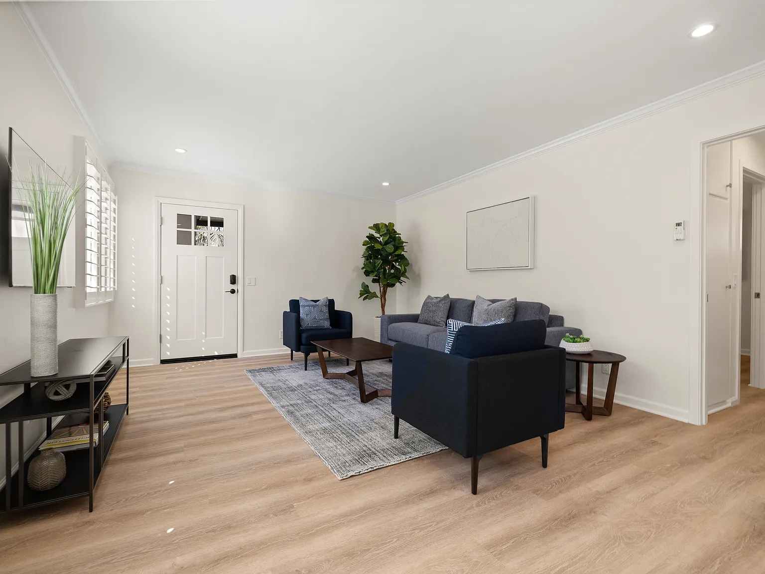 2 bed, $5,150 — Photo 3