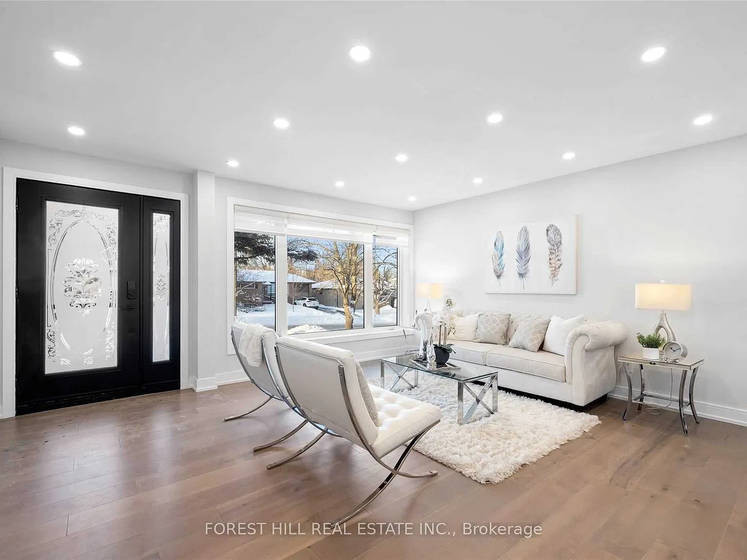 3 bed, $2,950 — Photo 2