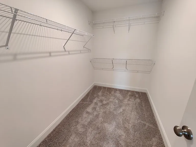 104 Wicklow Ct — Photo 12