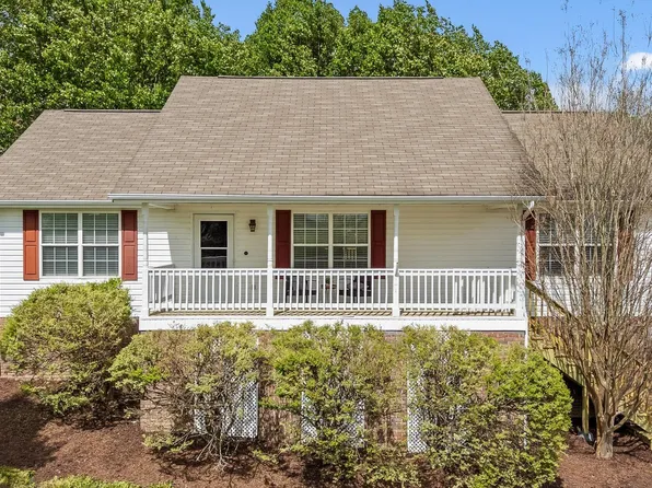 1453 Oldaker View Ln, Hixson, TN 37343