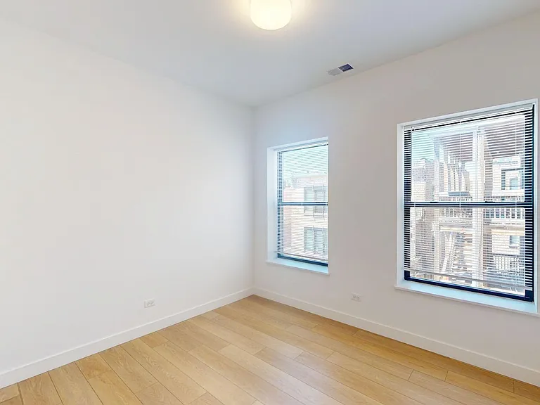 1515 E. 54th Street — Photo 69