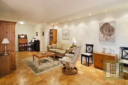 2nd image of 141 Amsterdam Ave #11A