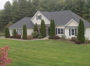 12 Hunters Ridge Cir, Southwick, MA 01077