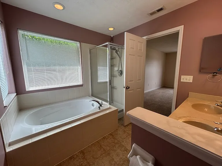 9130 Bennington Way — Photo 32