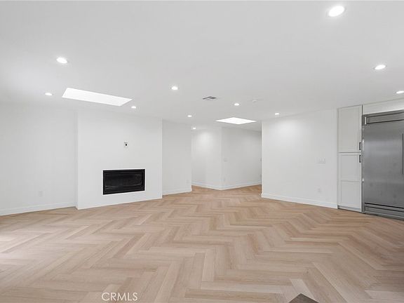 5th image of 3549 Elm Dr