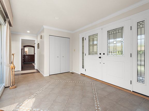 4th image of 2931 E Robidoux Rd S