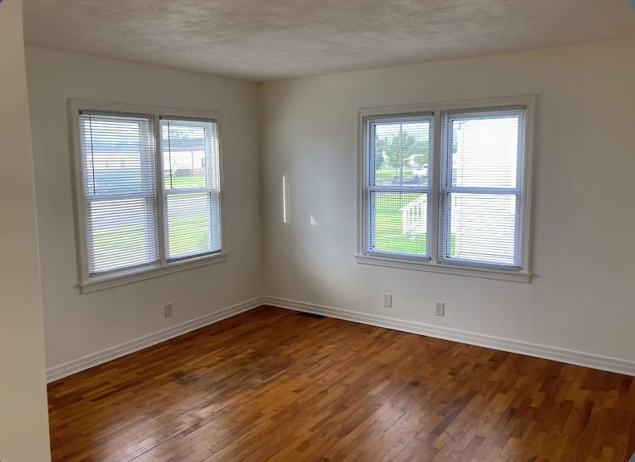 2 bed, 1600 sqft, $1,100 — Photo 4