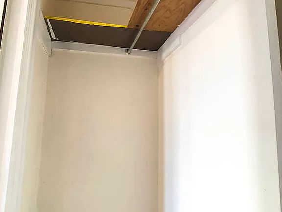 5th image of 800 E 13th St #2I