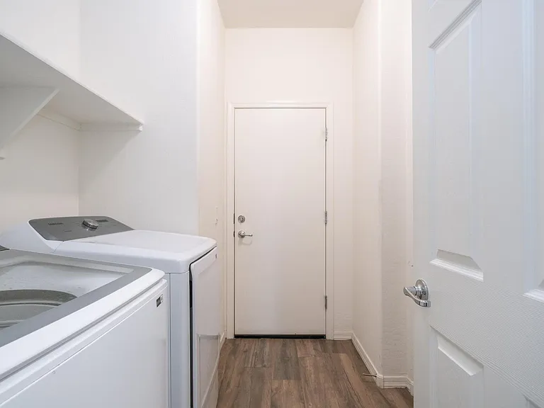 10872 W Marshall Ave — Photo 11