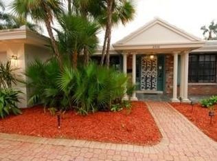 2510 NE 35th St, Lighthouse Pt, FL 33064