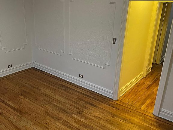 3rd image of 4524 Monticello Ave