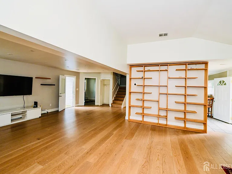 11 Baxter Rd — Photo 6