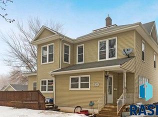 500 W Spruce St, Beresford, SD 57004